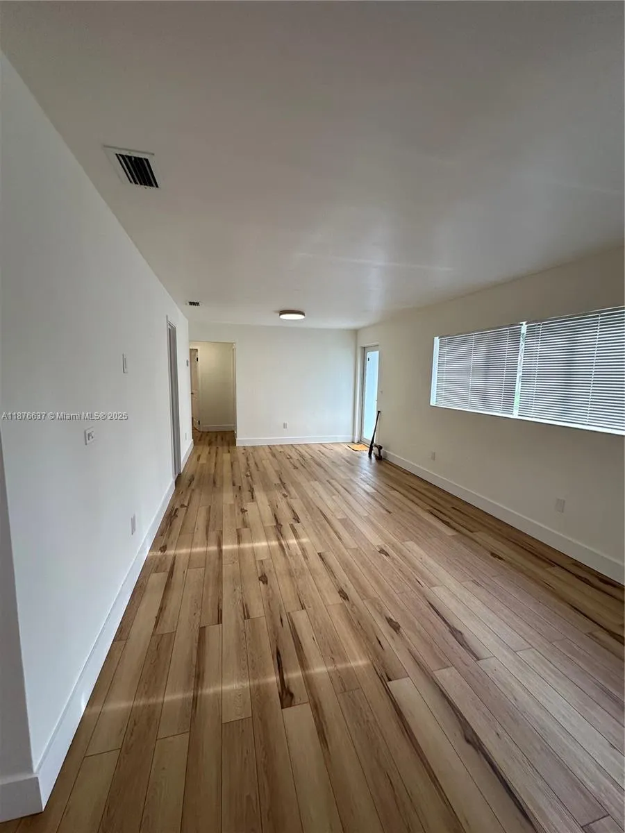 1300 Dunad Ave