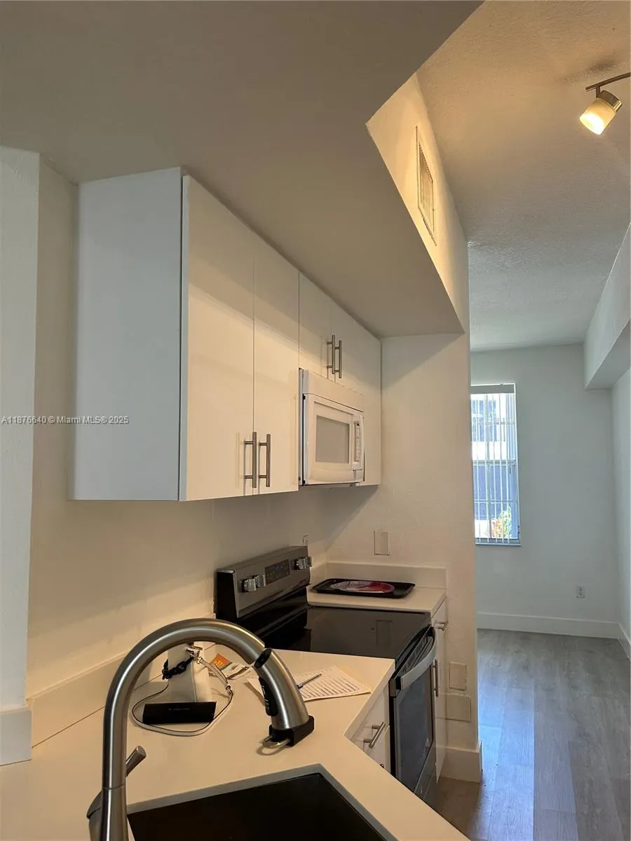 721 SW 148th Ave, #305