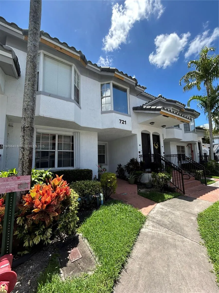 721 SW 148th Ave, #305