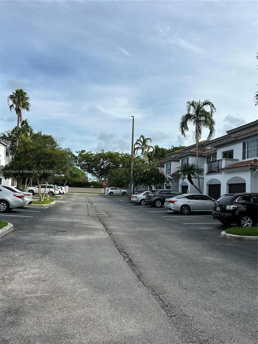 721 SW 148th Ave, #305