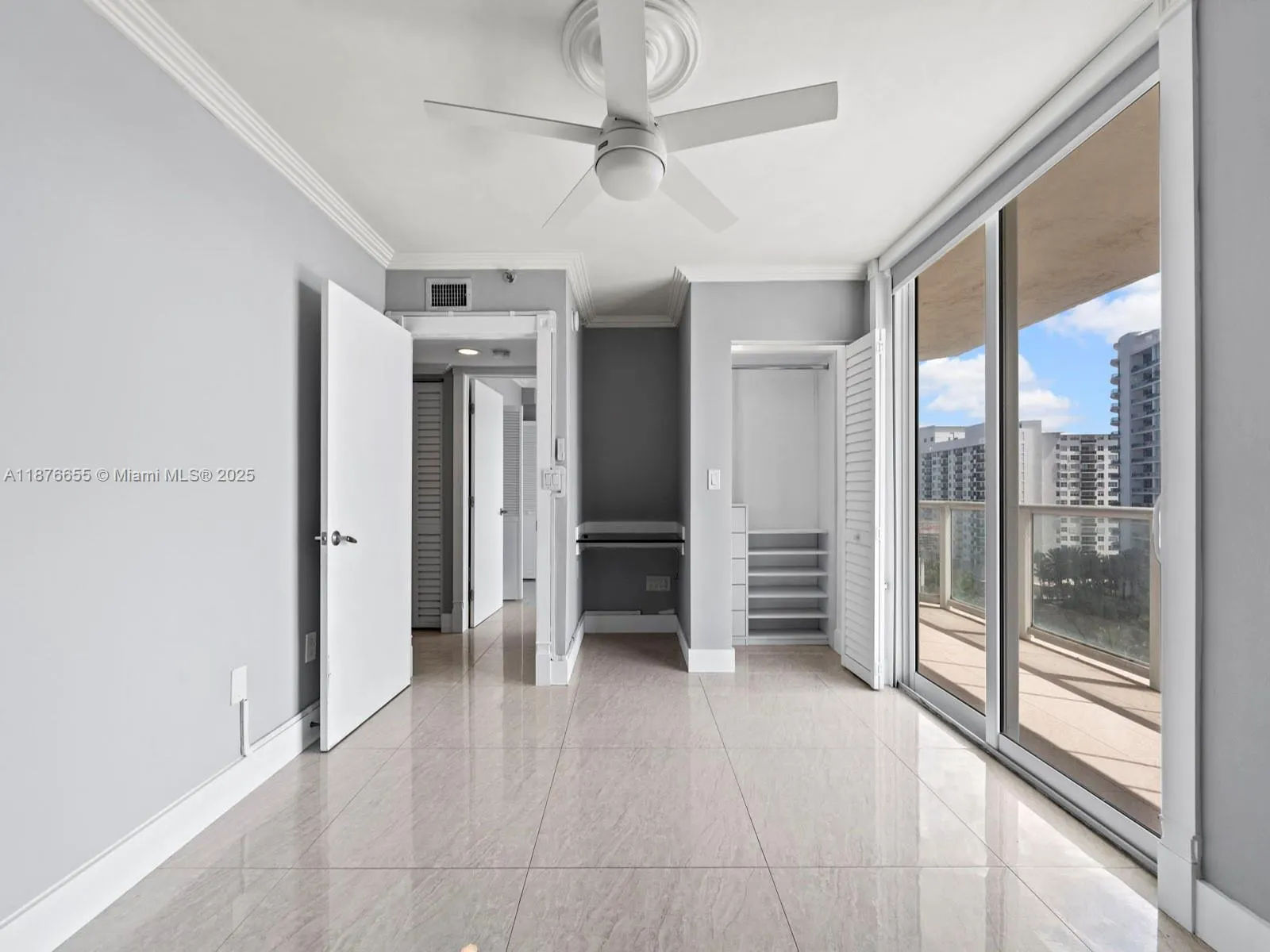 5900 Collins Ave, #1201