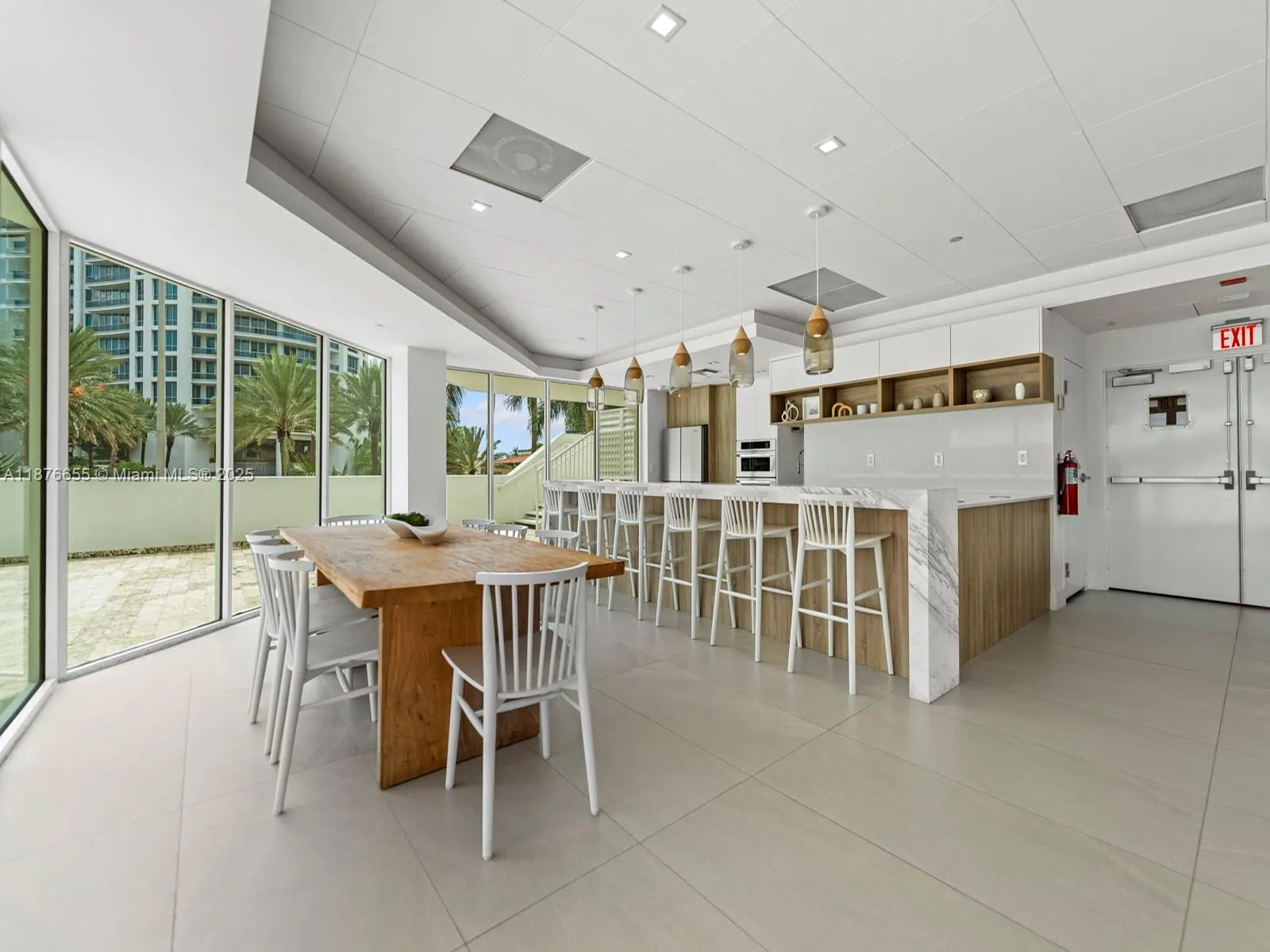 5900 Collins Ave, #1201
