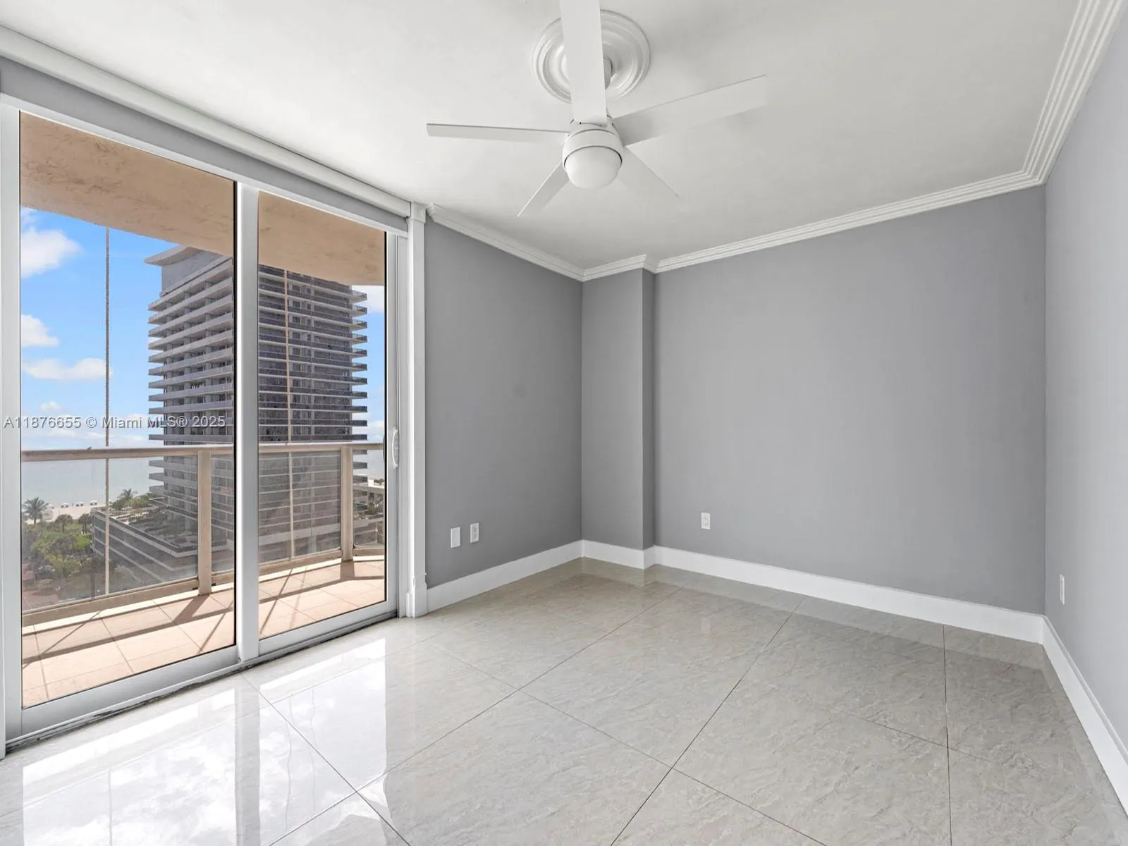 5900 Collins Ave, #1201