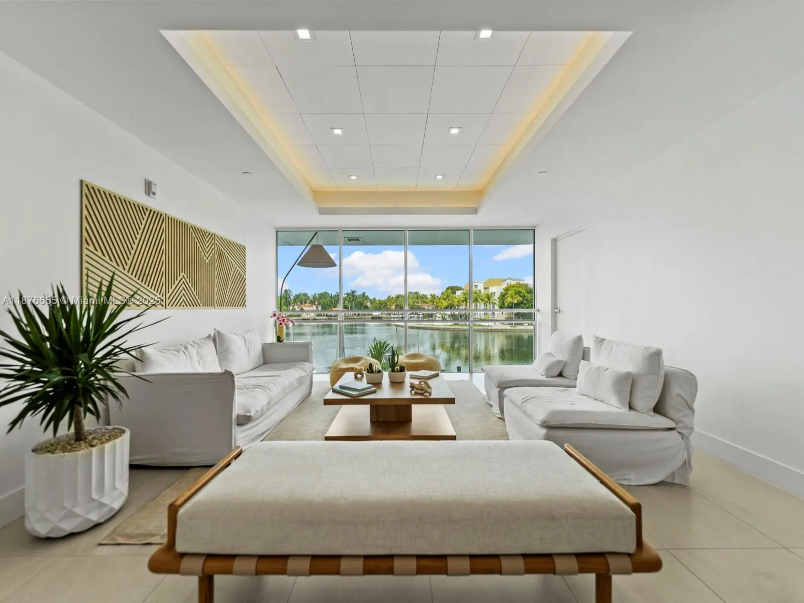 5900 Collins Ave, #1201