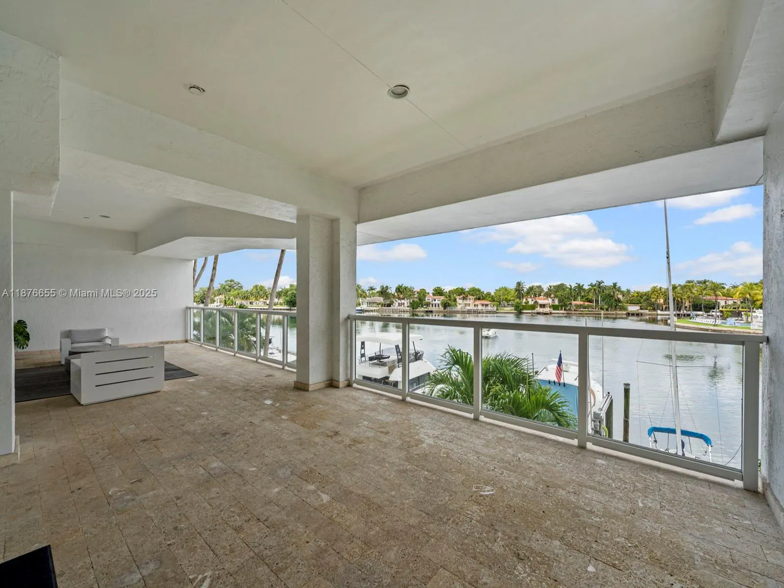 5900 Collins Ave, #1201