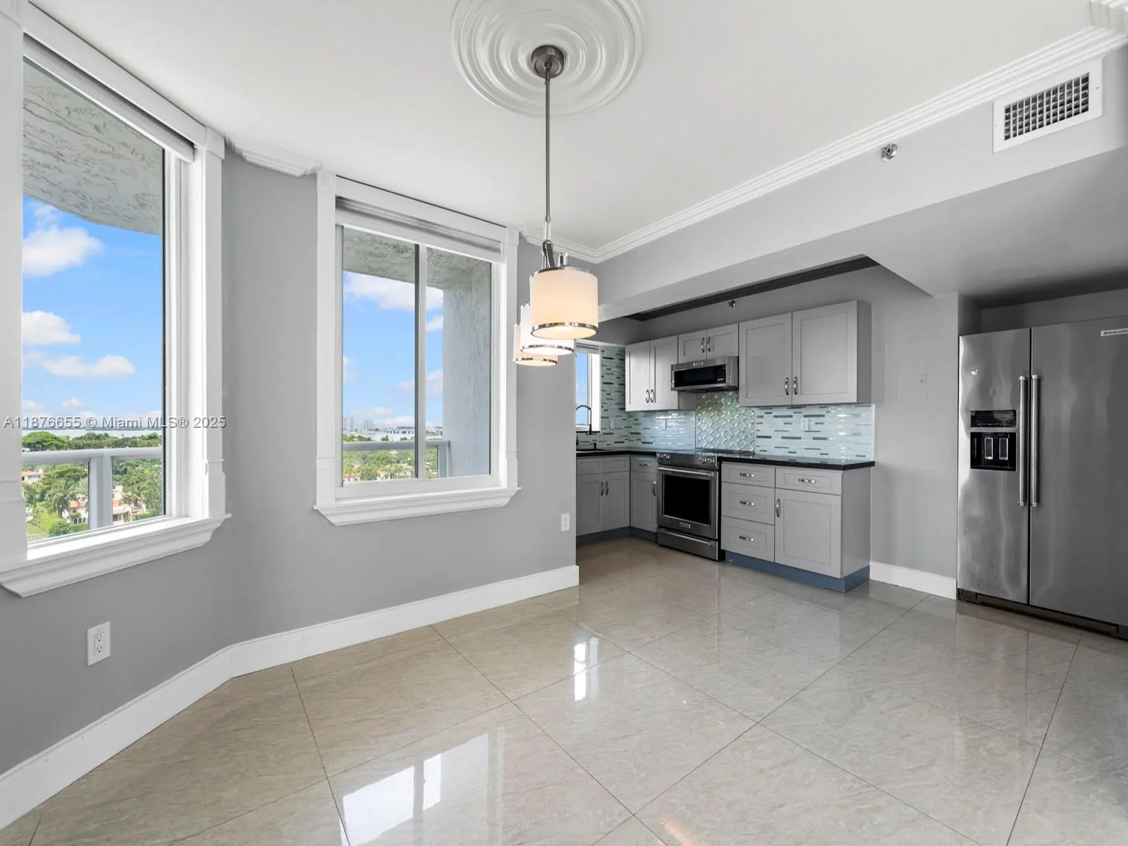 5900 Collins Ave, #1201