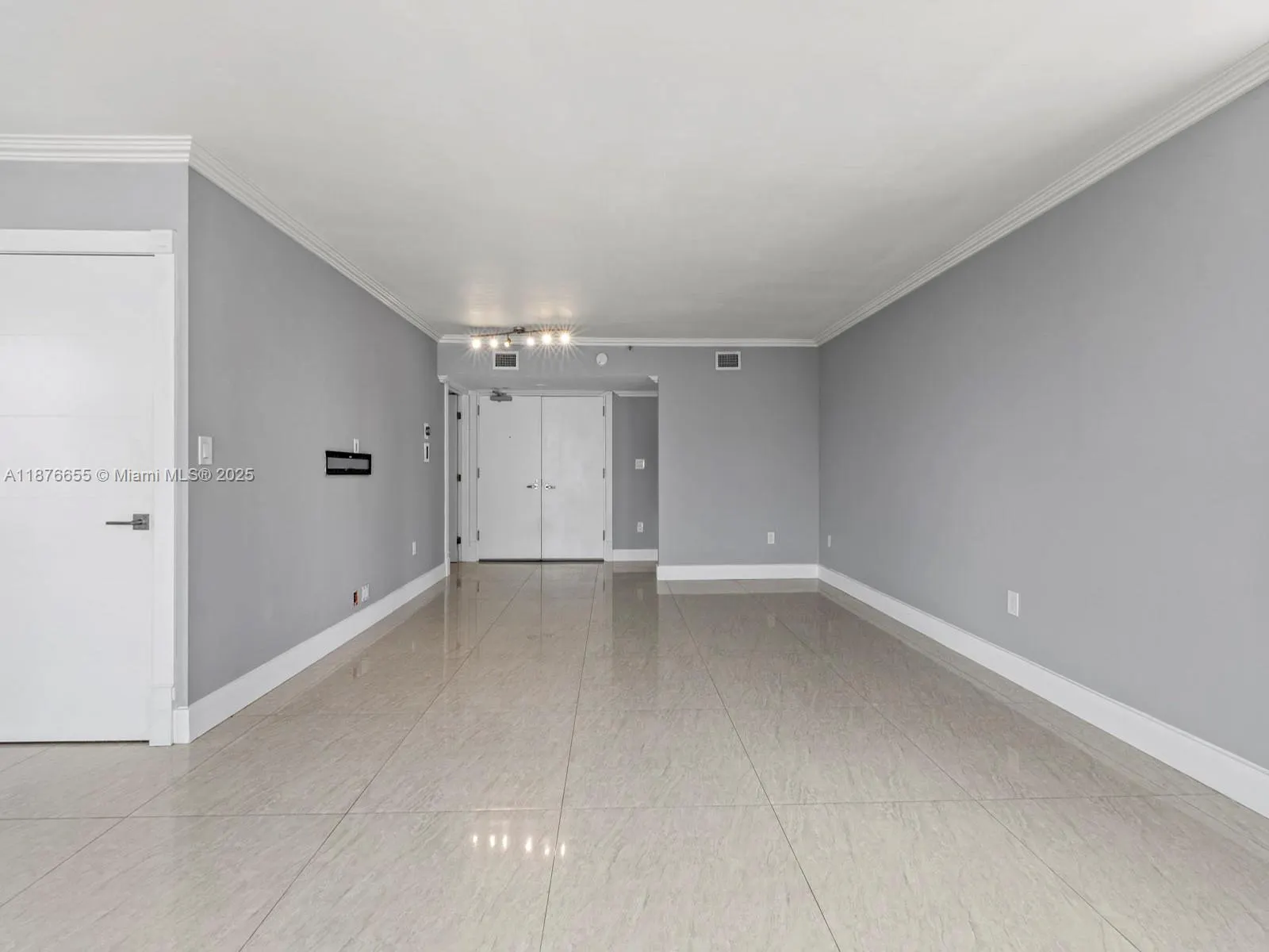5900 Collins Ave, #1201