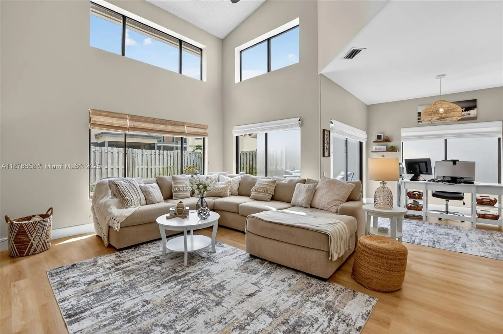 21707 Cromwell Cir