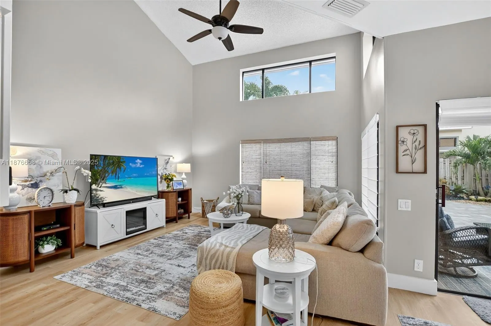 21707 Cromwell Cir