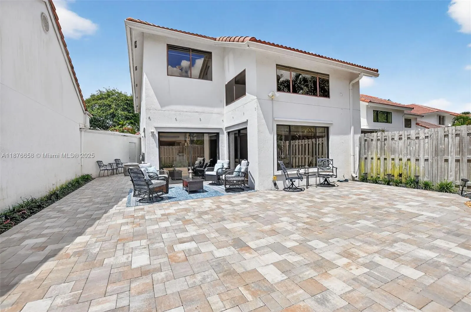 21707 Cromwell Cir
