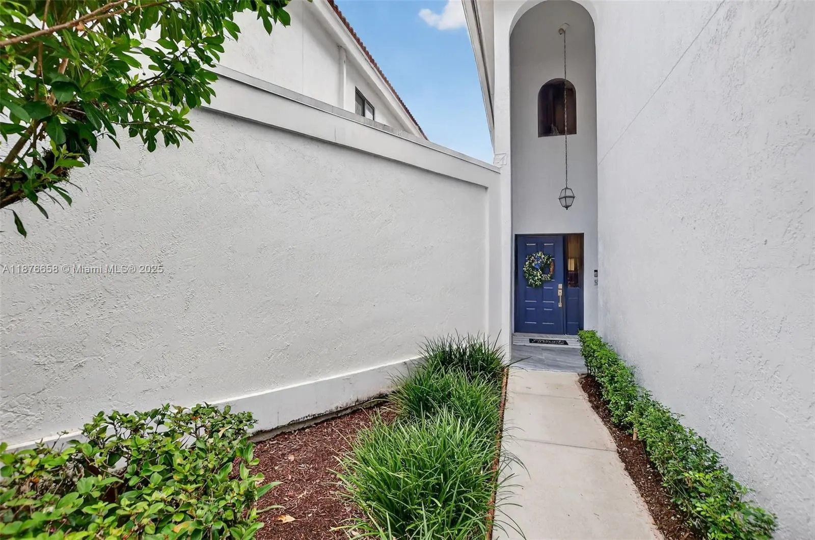 21707 Cromwell Cir