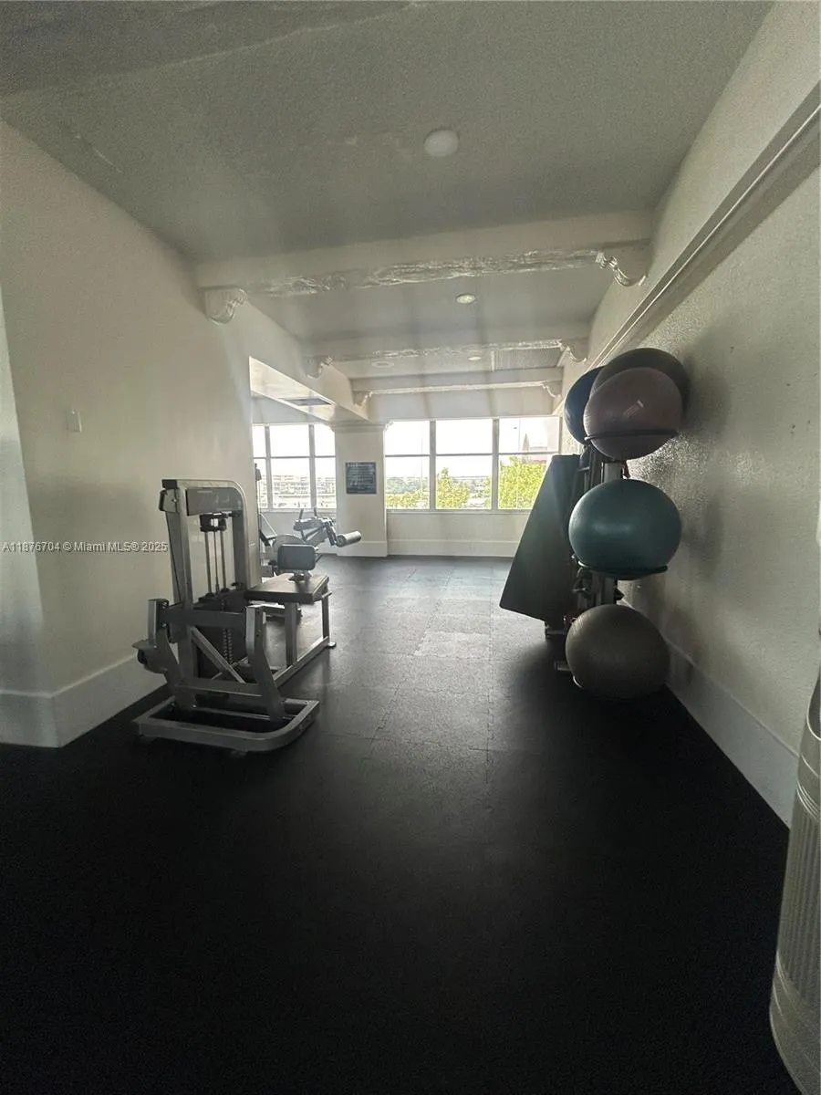 18081 Biscayne Blvd, #1502-4