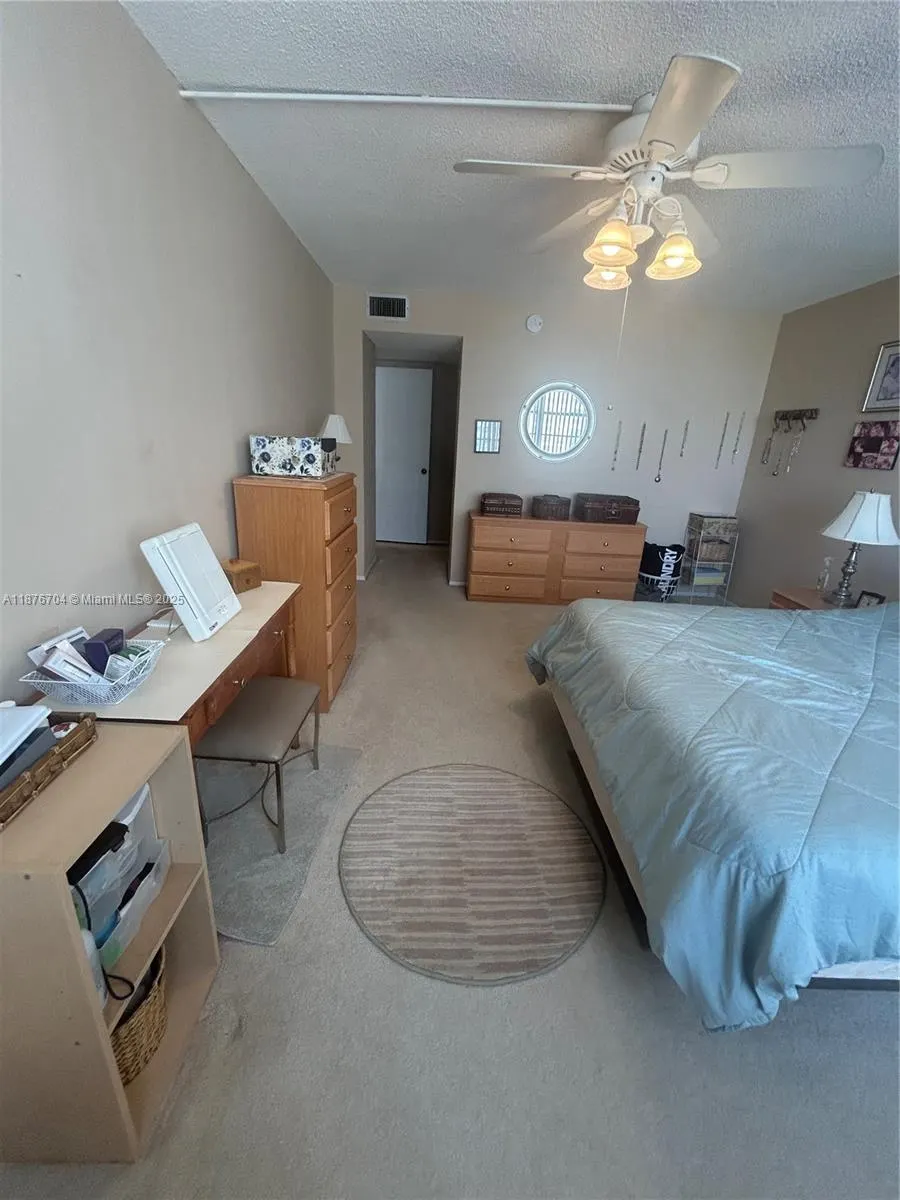18081 Biscayne Blvd, #1502-4