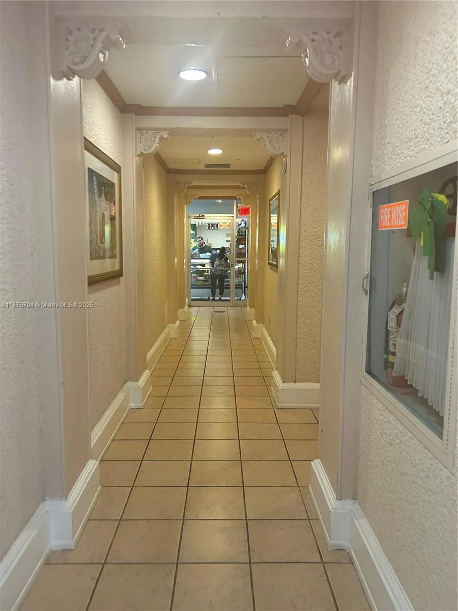 18081 Biscayne Blvd, #1502-4