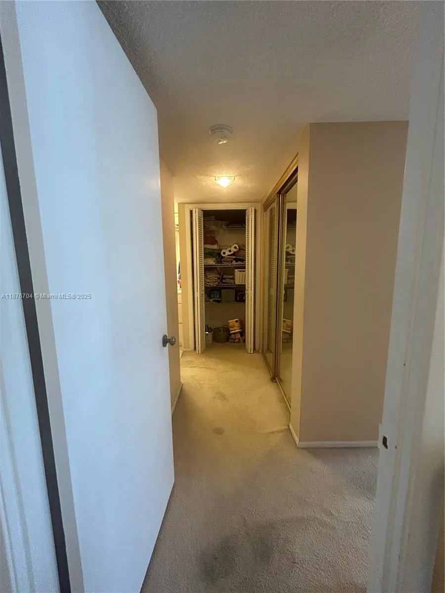 18081 Biscayne Blvd, #1502-4