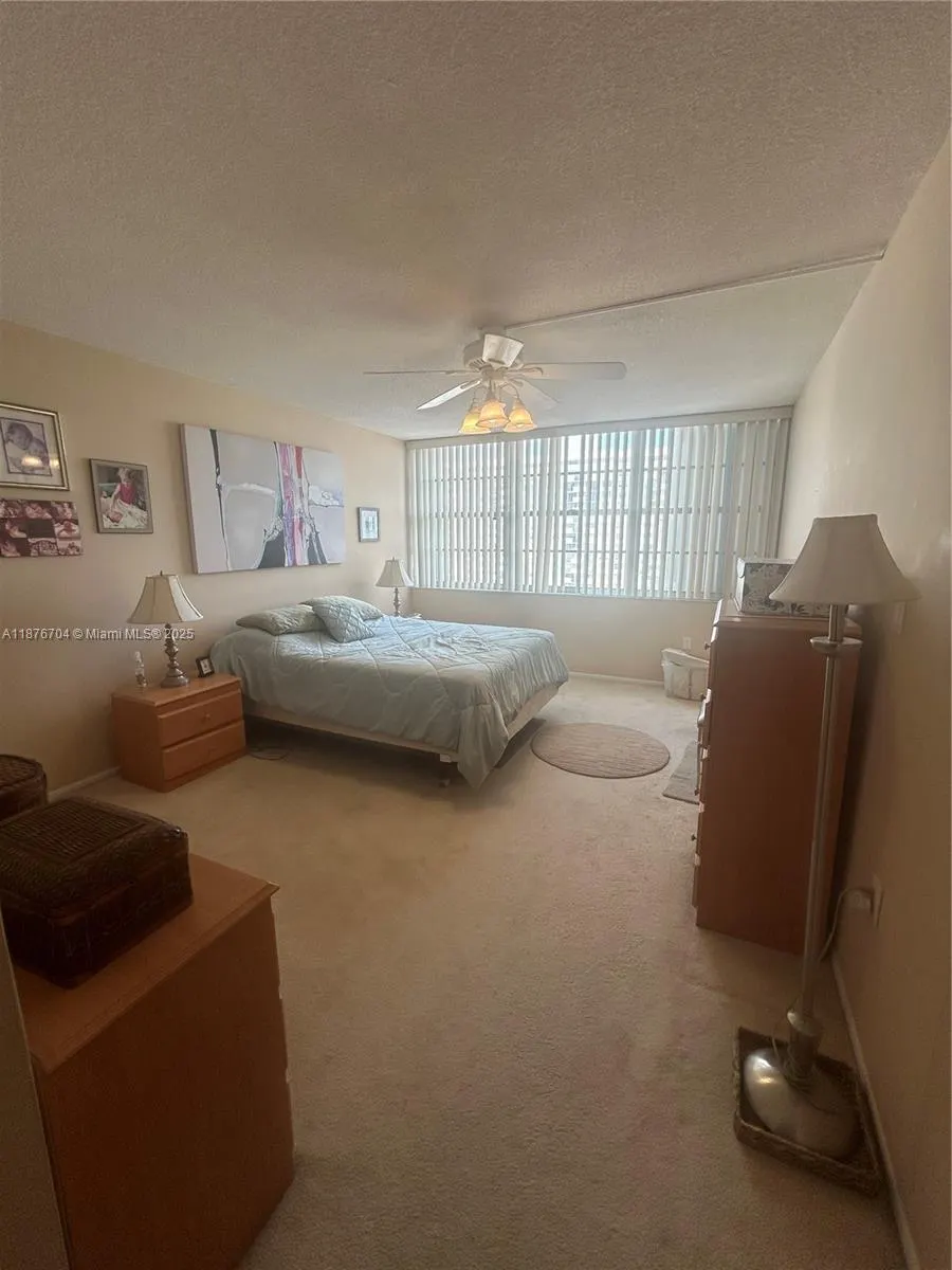 18081 Biscayne Blvd, #1502-4
