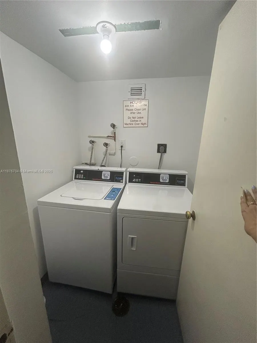 18081 Biscayne Blvd, #1502-4