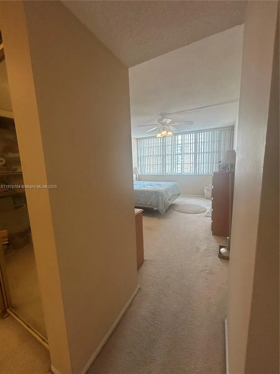 18081 Biscayne Blvd, #1502-4
