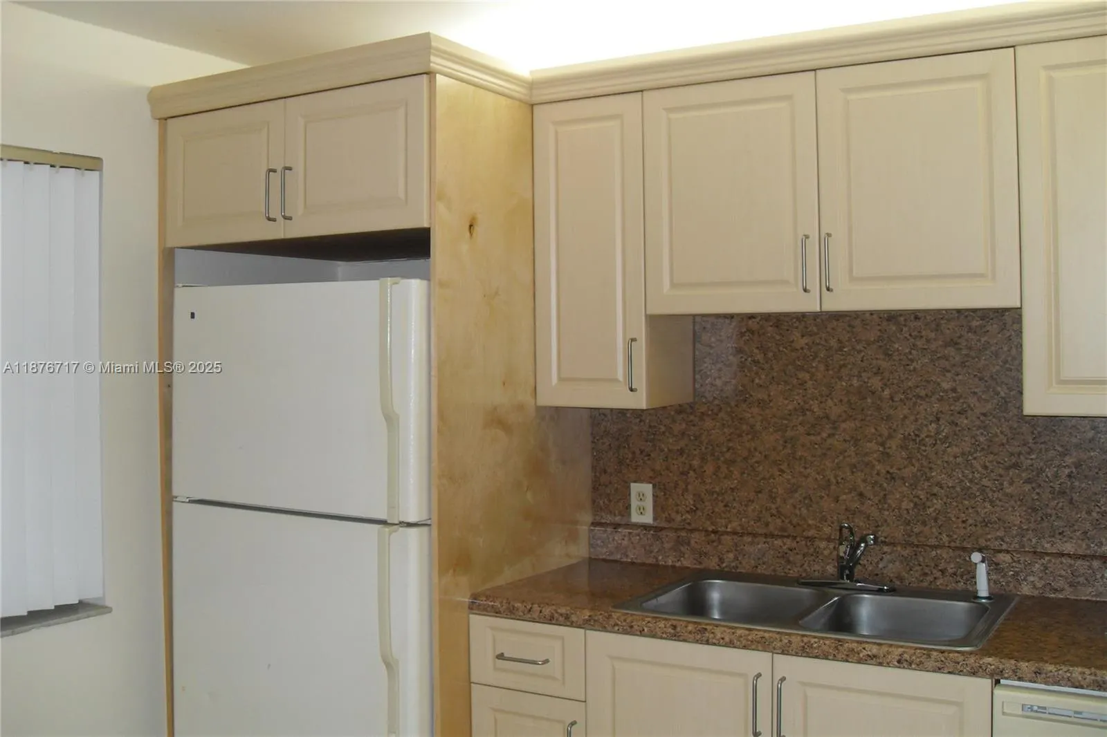 16411 Blatt Blvd, #105