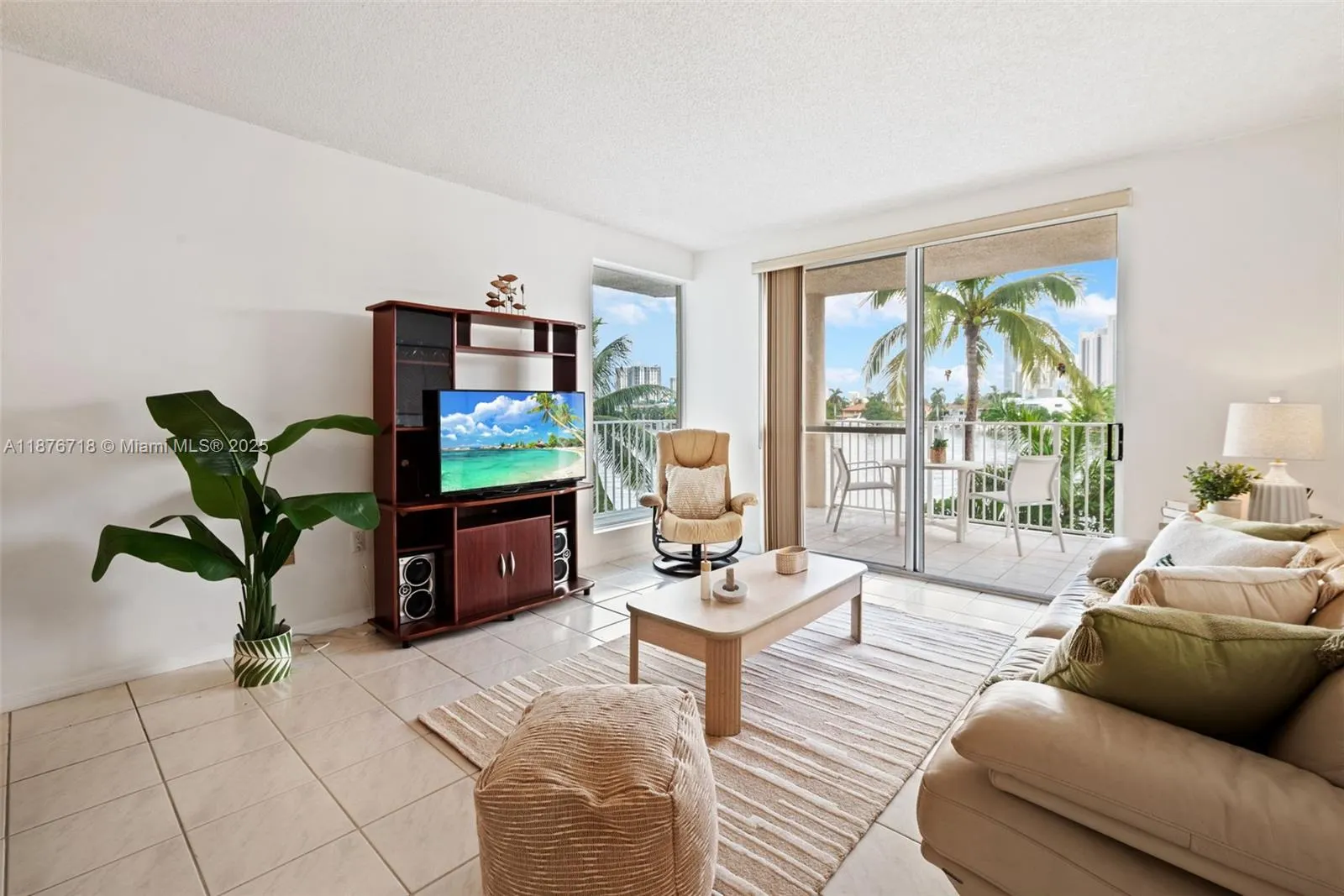 18260 N Bay Rd, #320