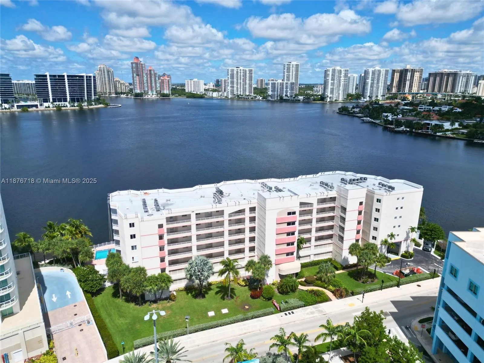 18260 N Bay Rd, #320