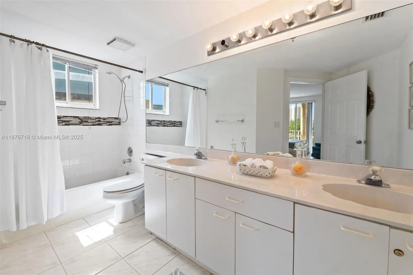 18260 N Bay Rd, #320