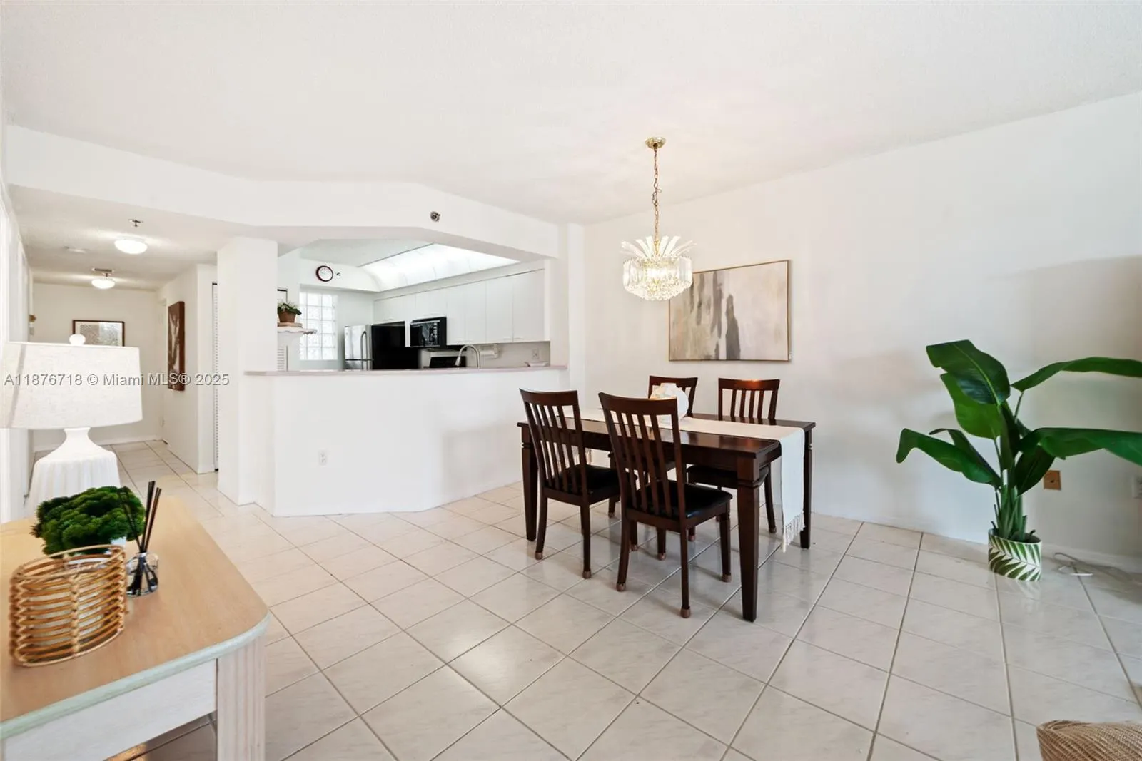 18260 N Bay Rd, #320