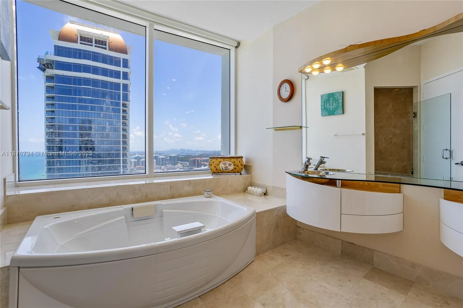 18101 Collins Ave, #5401