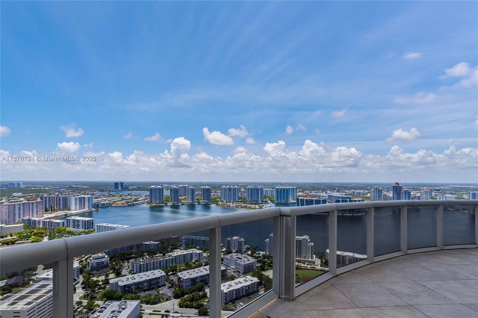 18101 Collins Ave, #5401