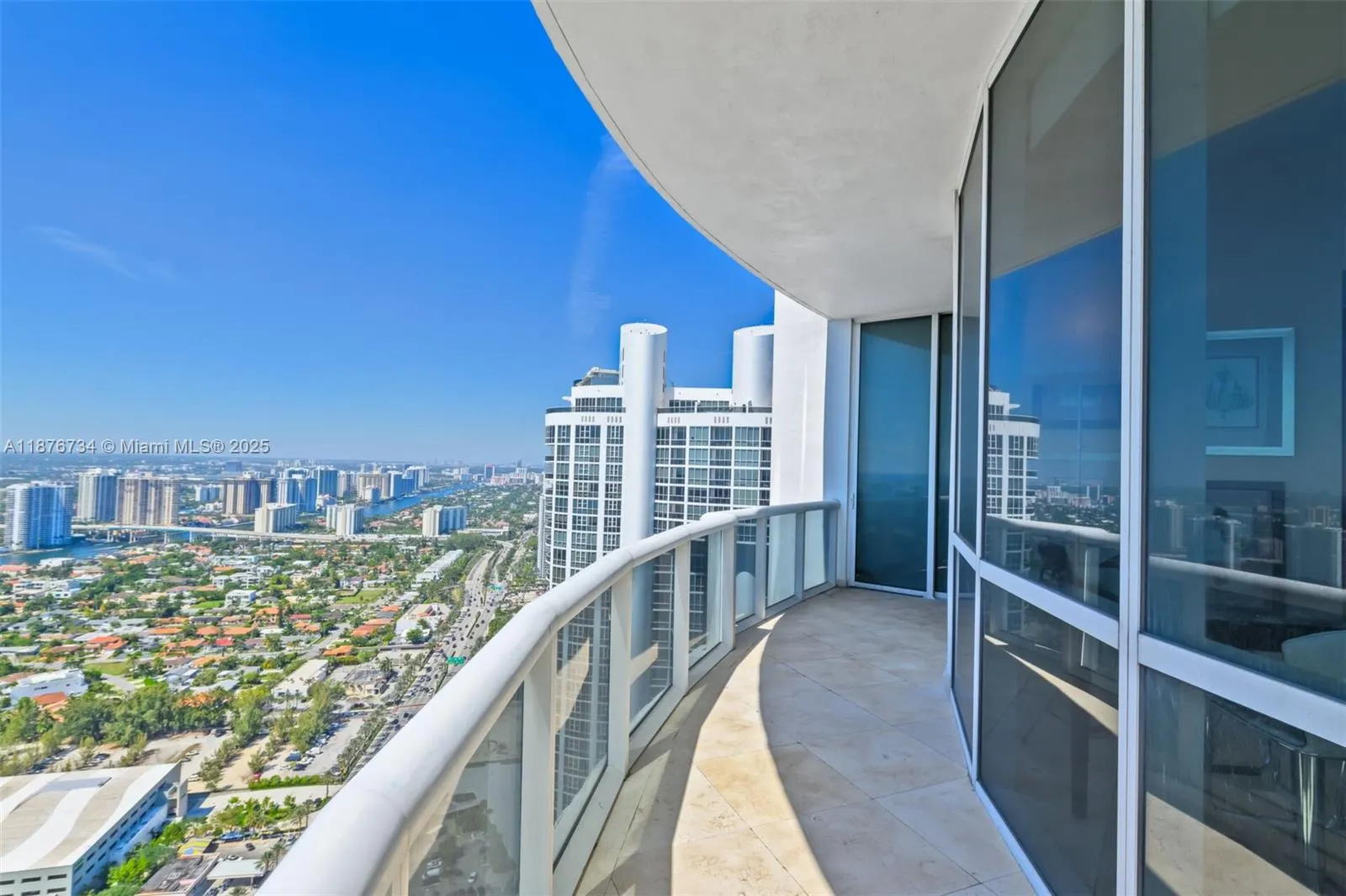 18101 Collins Ave, #5401