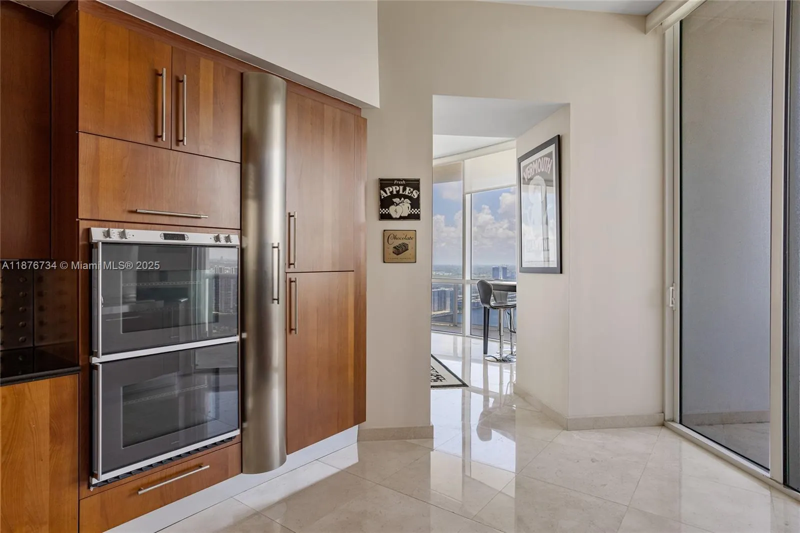 18101 Collins Ave, #5401