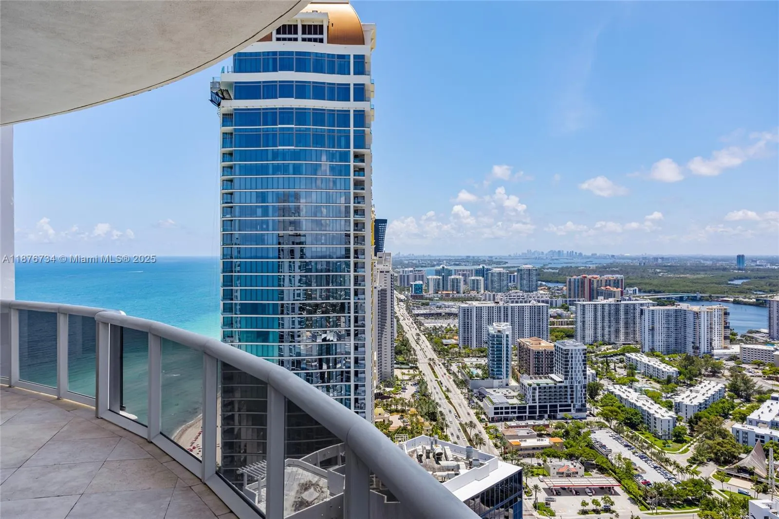 18101 Collins Ave, #5401
