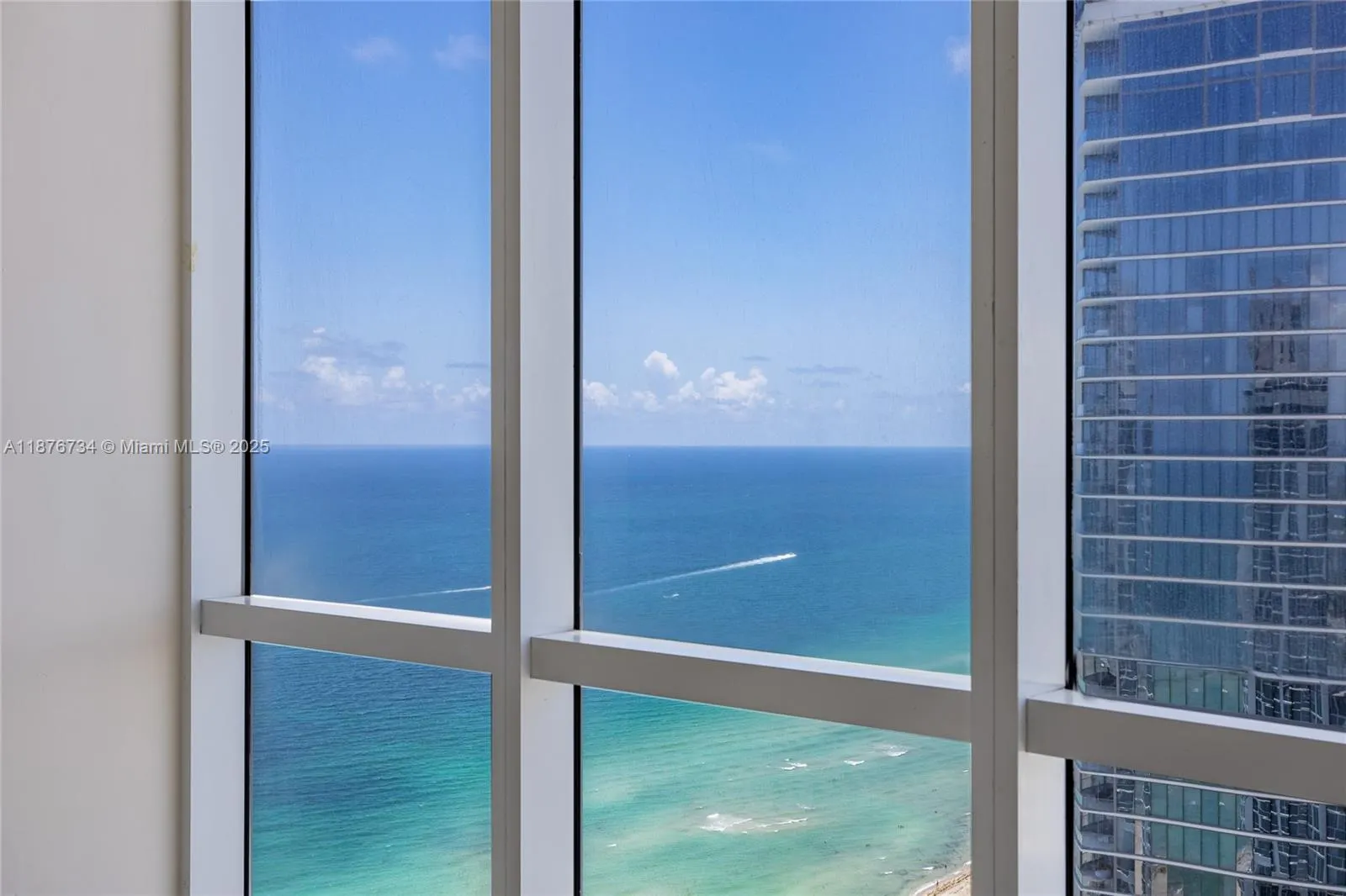 18101 Collins Ave, #5401
