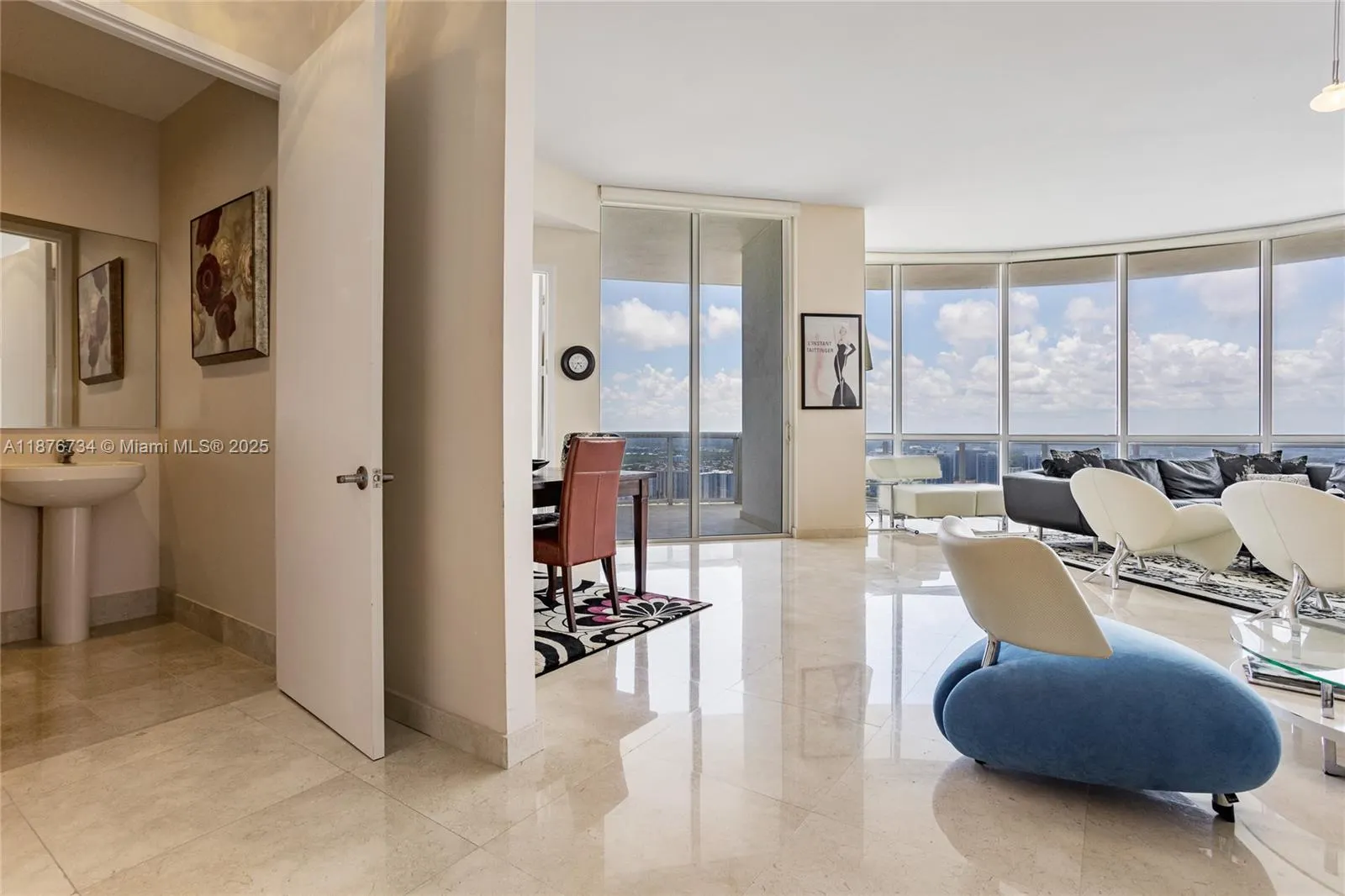 18101 Collins Ave, #5401