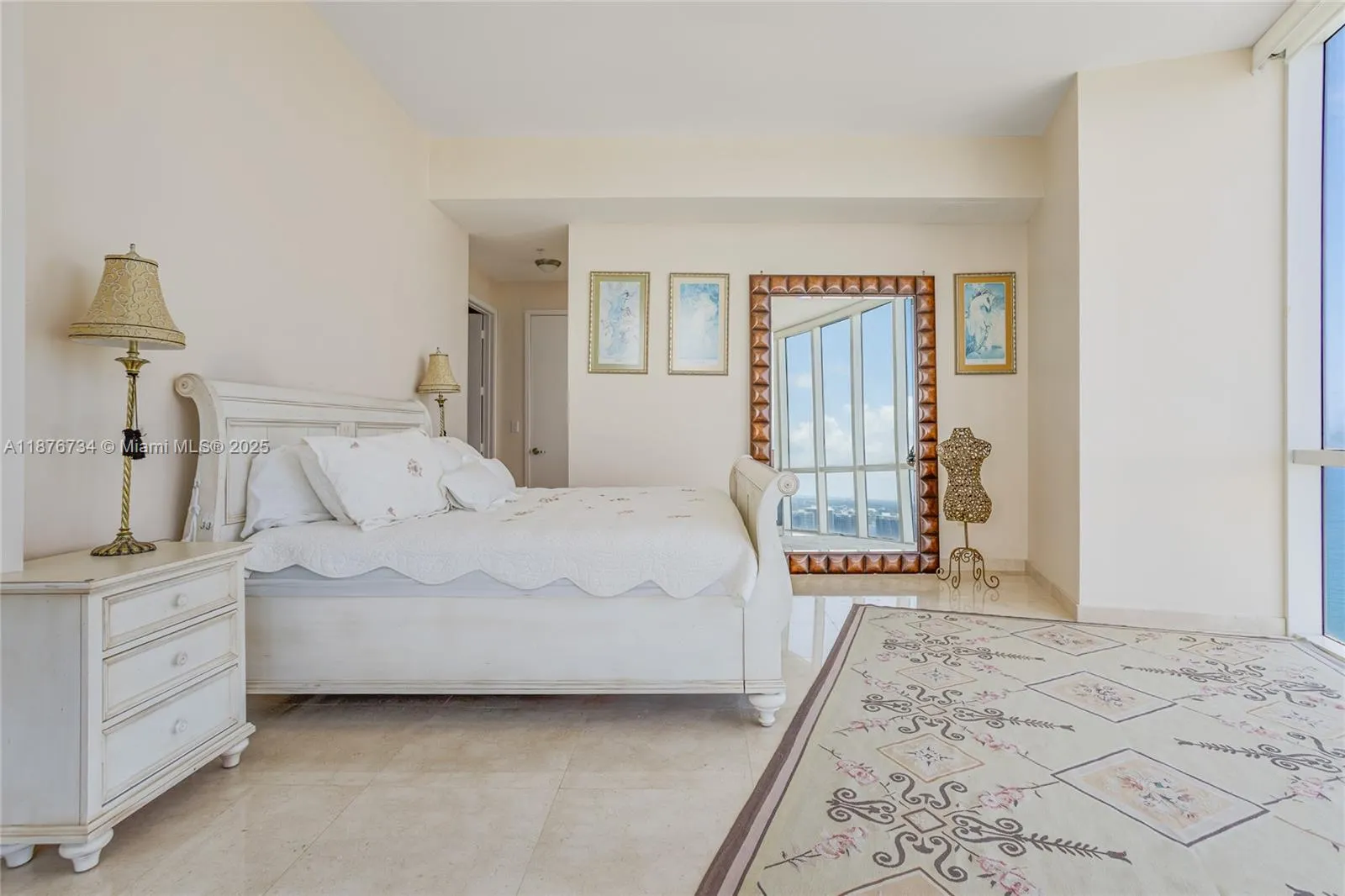 18101 Collins Ave, #5401