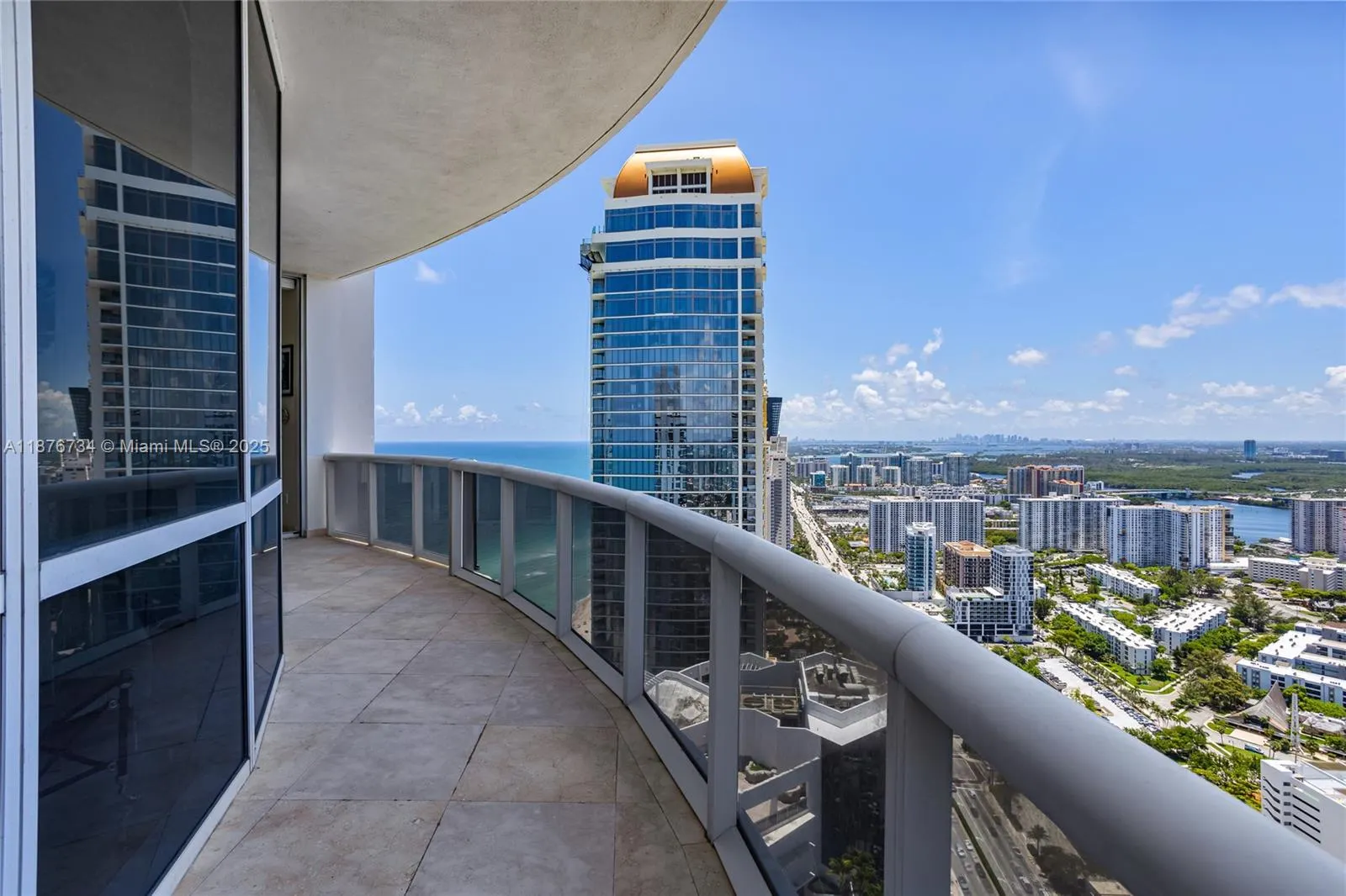 18101 Collins Ave, #5401