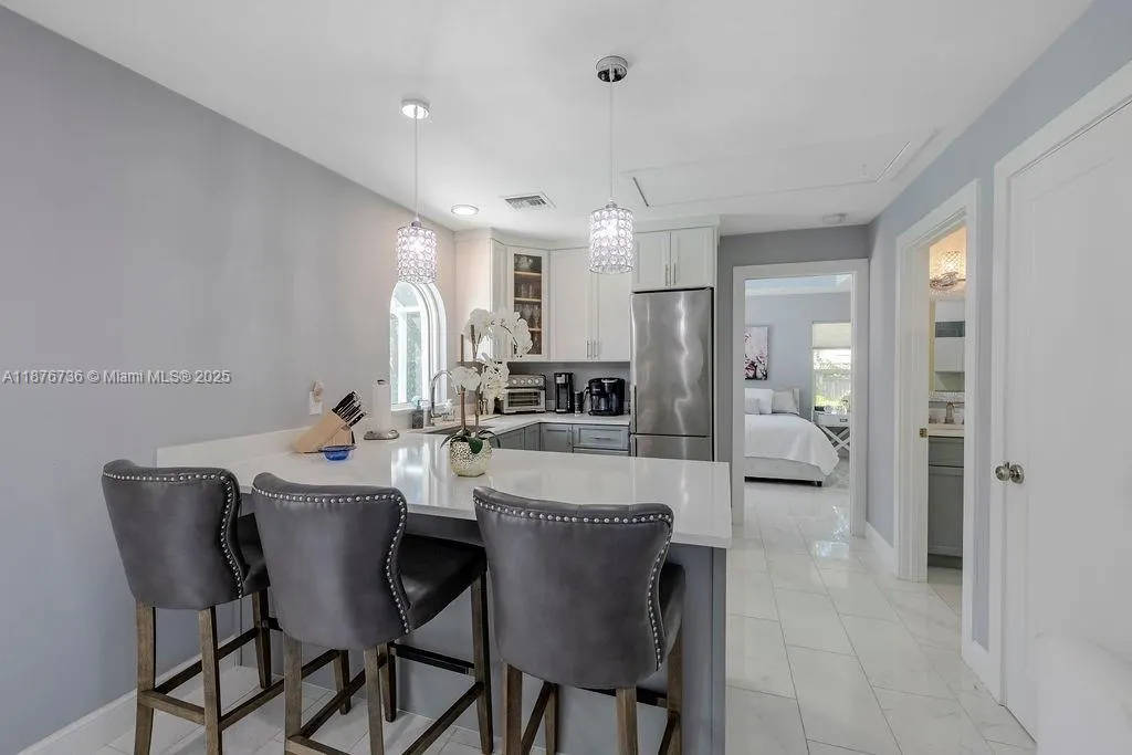 1015 Treasure Ln