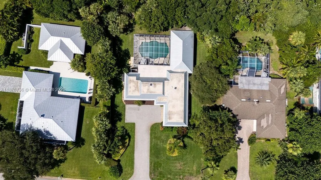 1015 Treasure Ln