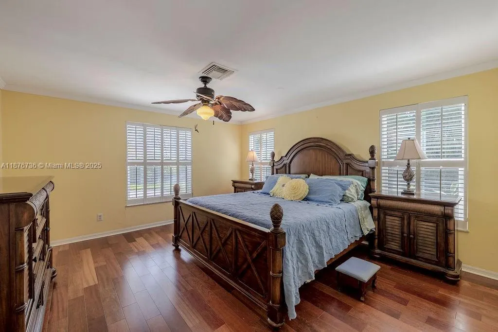 1015 Treasure Ln