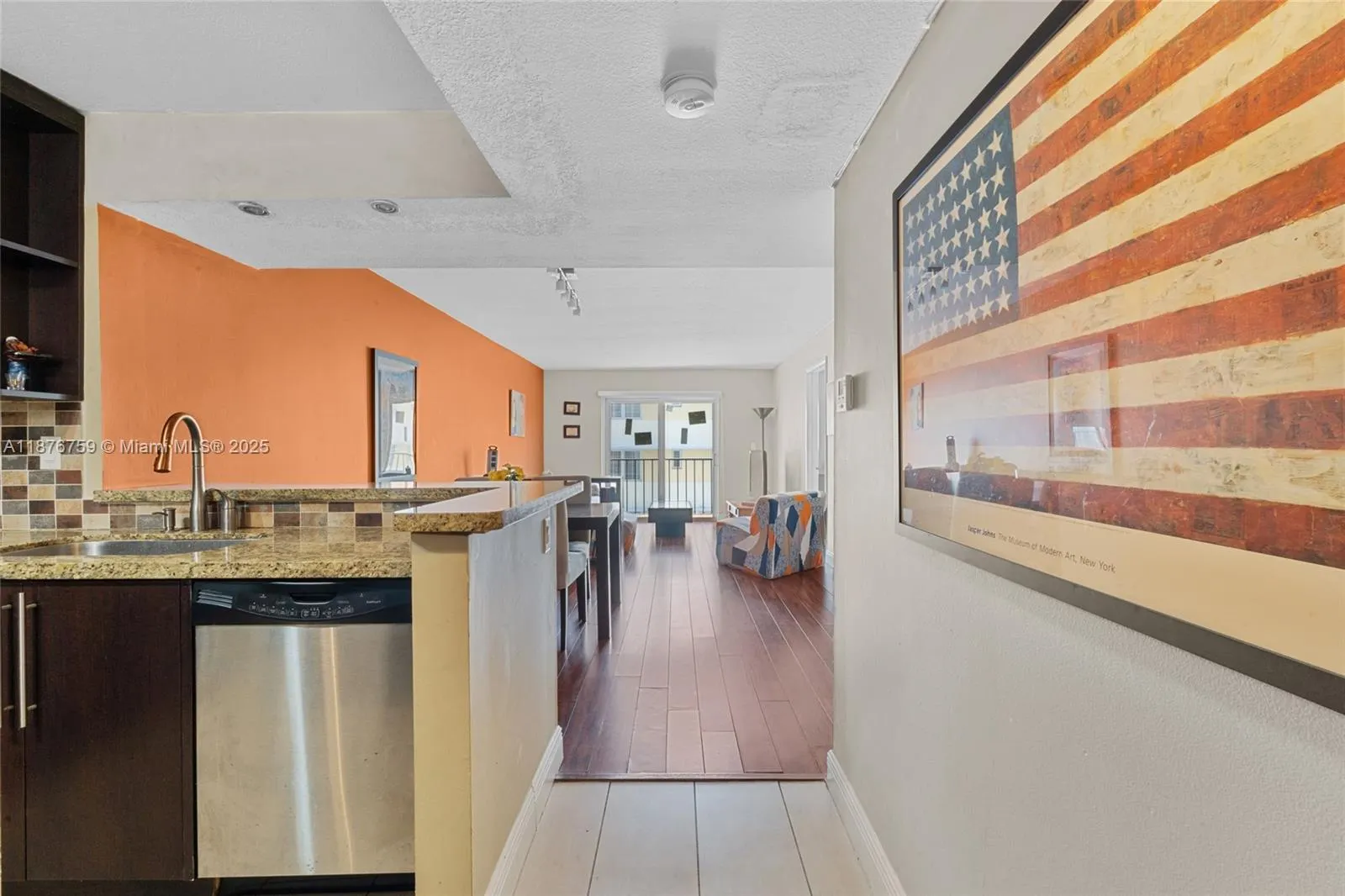 1150 Collins Ave, #303