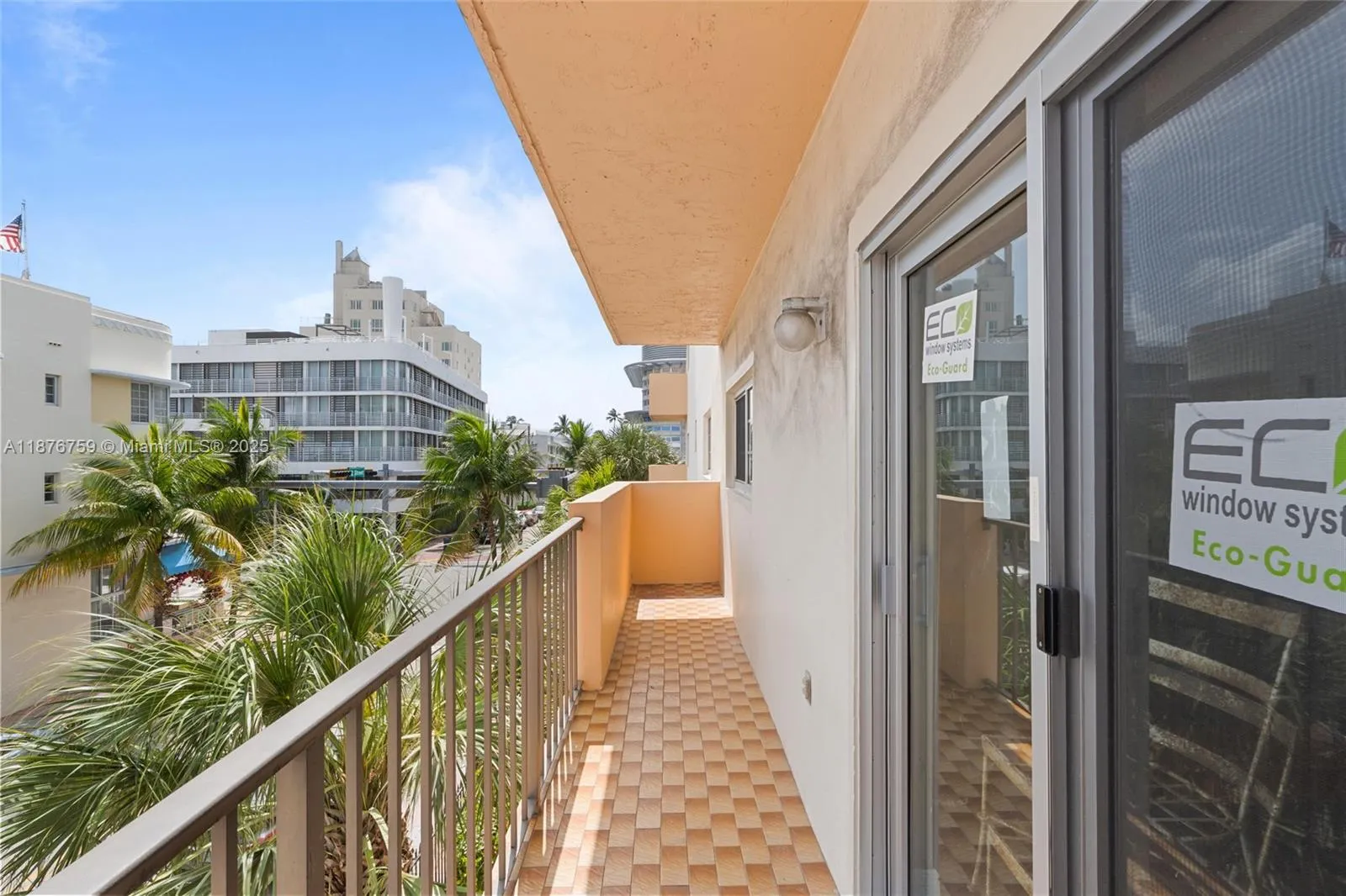 1150 Collins Ave, #303