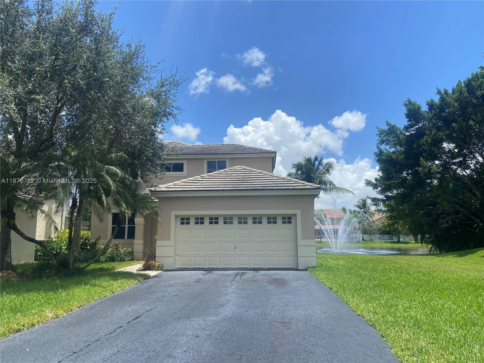 241 E Bayridge Dr