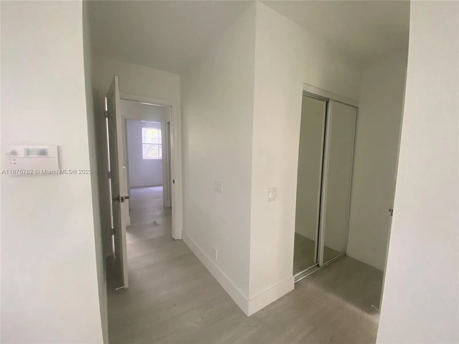 241 E Bayridge Dr