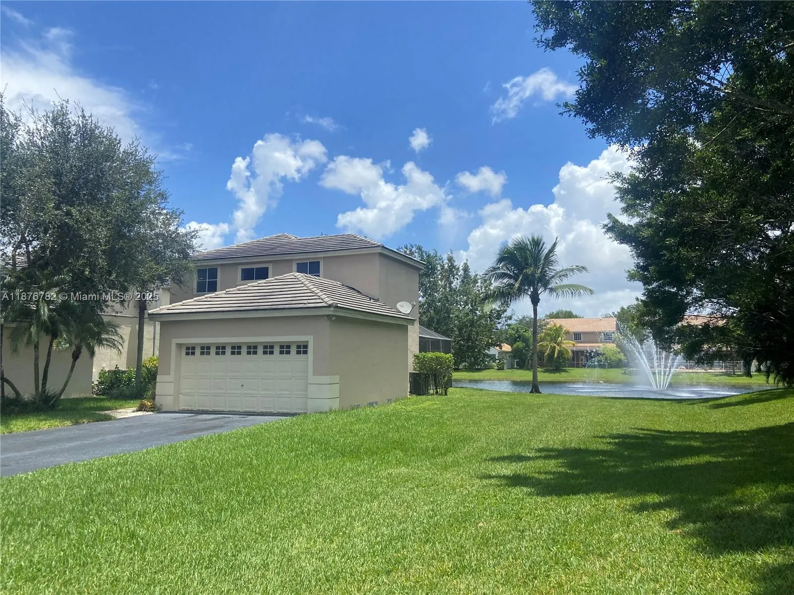 241 E Bayridge Dr