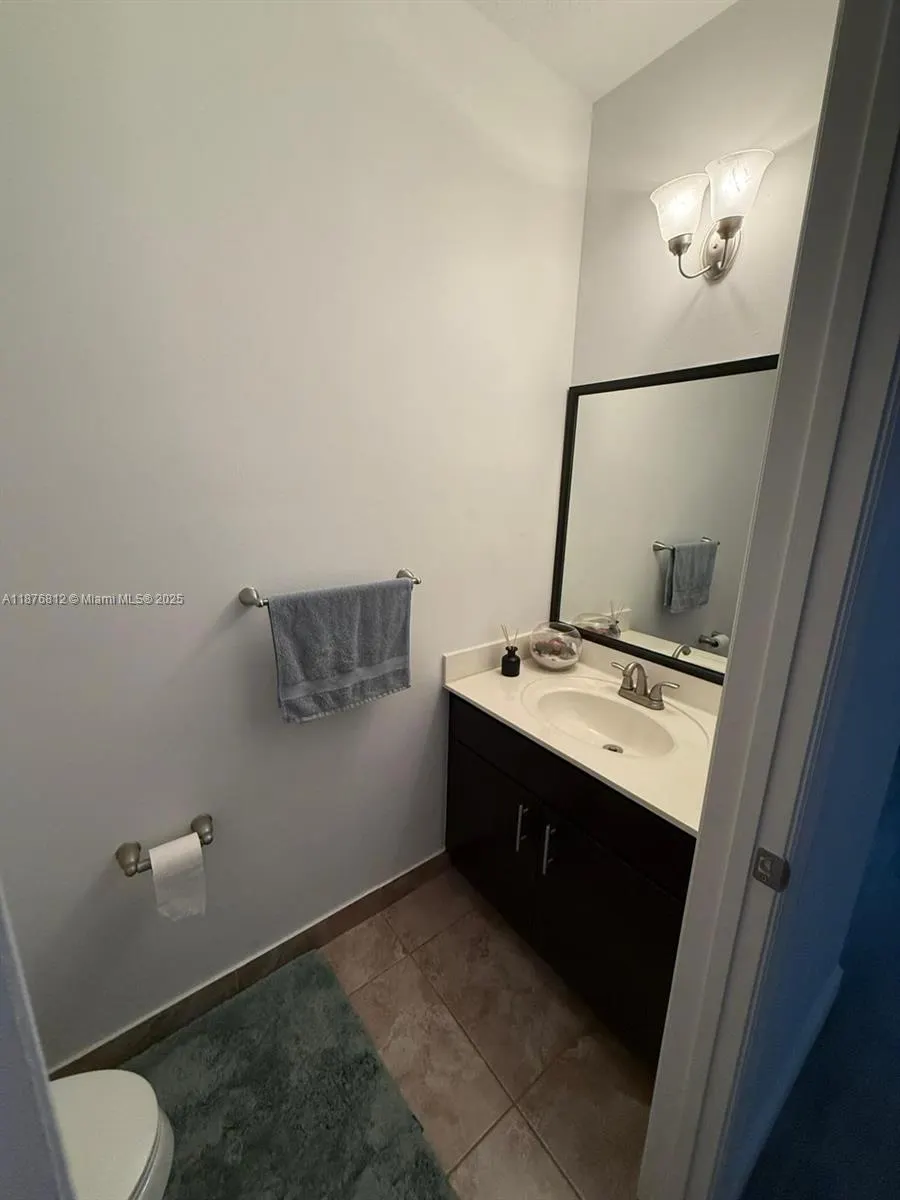 472 NE 194th Ter, #472