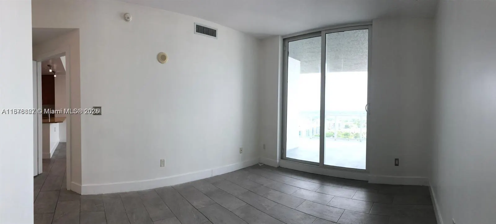 315 NE 3rd Ave, #2009