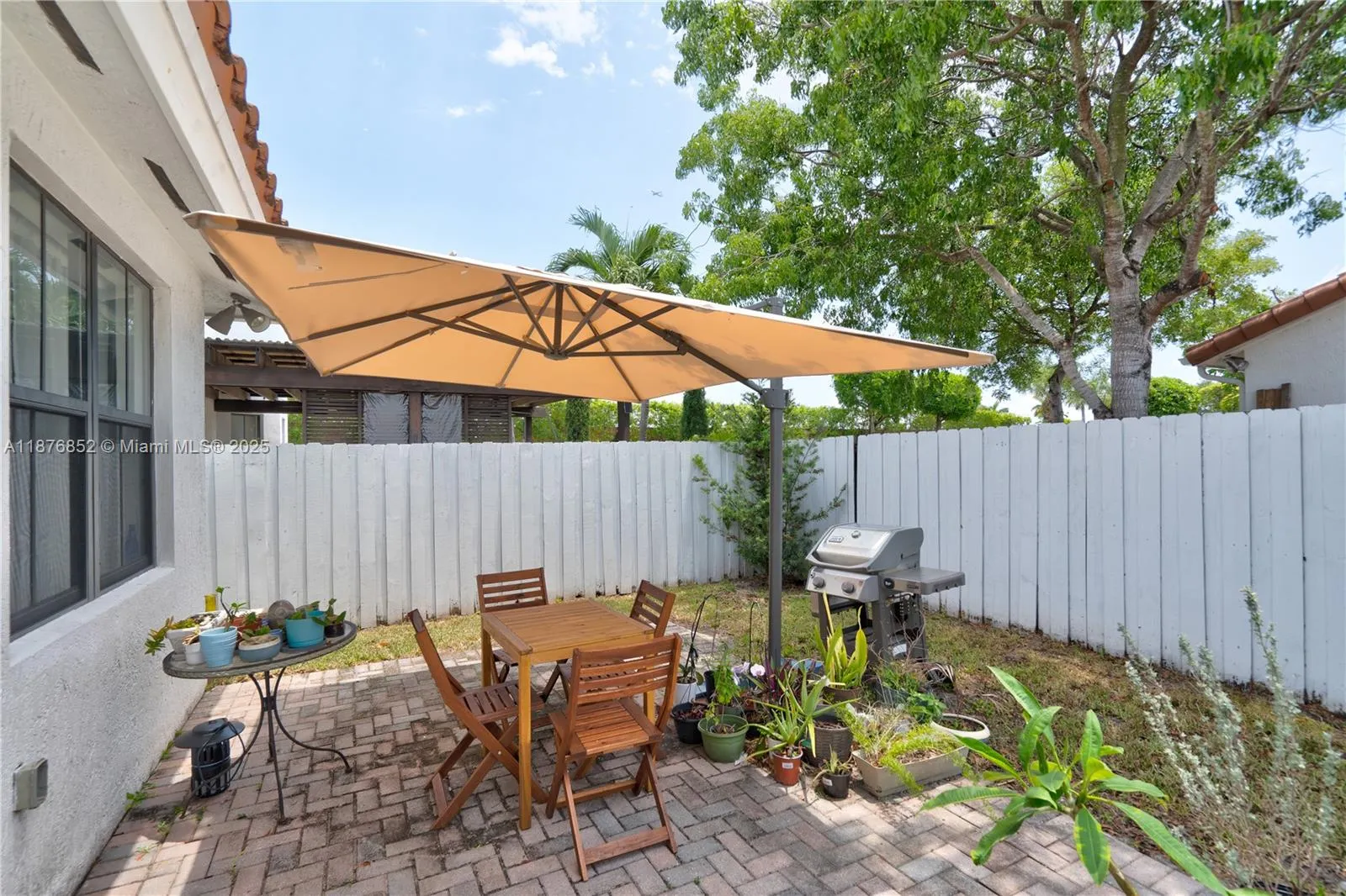 1023 NW 100th Ave