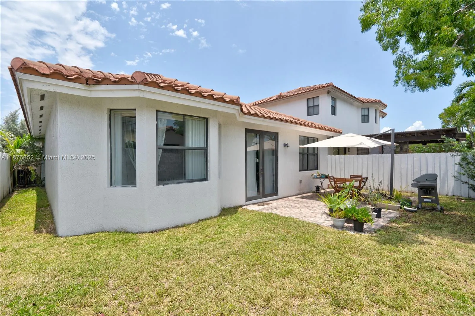 1023 NW 100th Ave