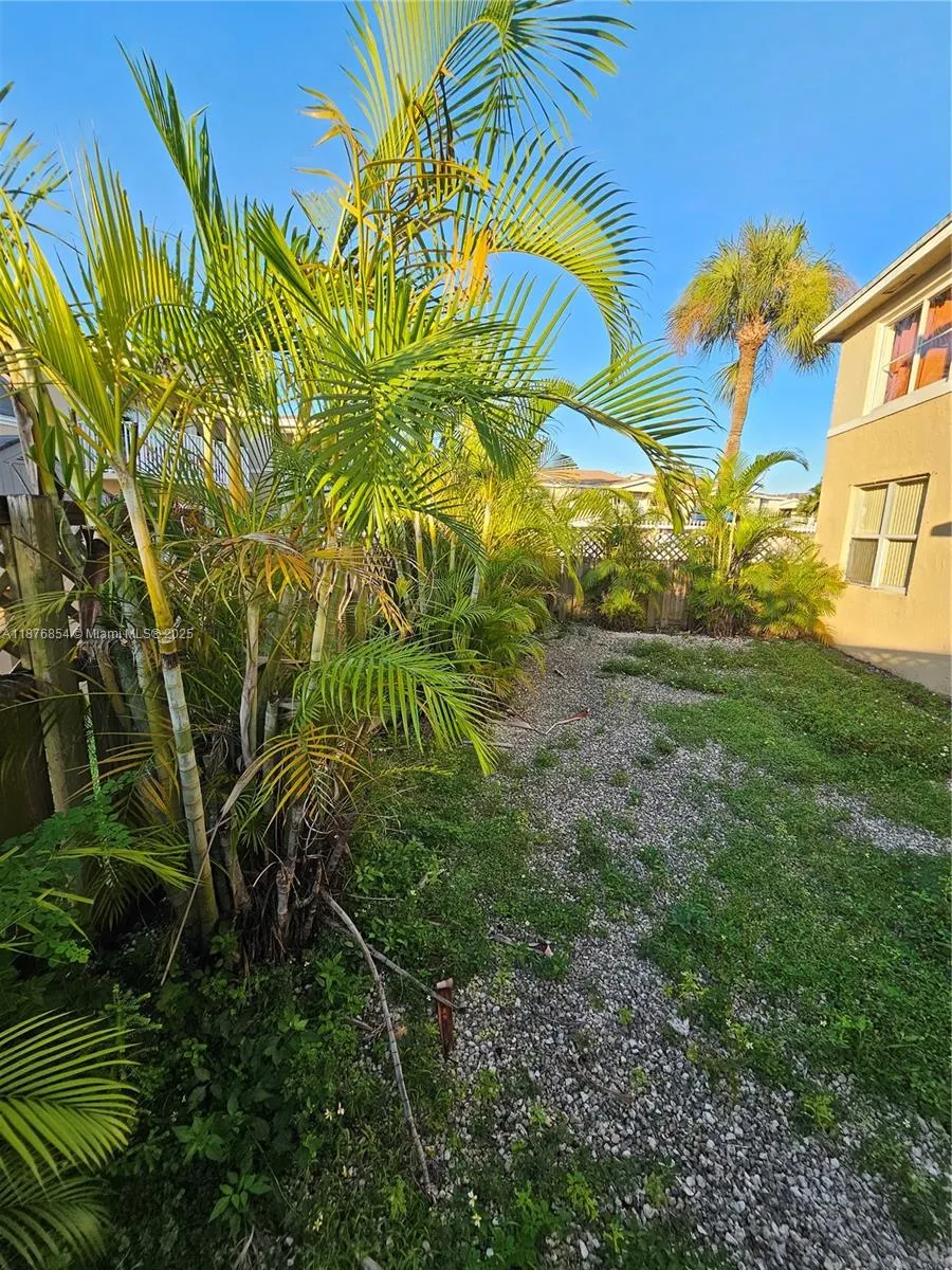 4550 NW 79th Ave, #1B