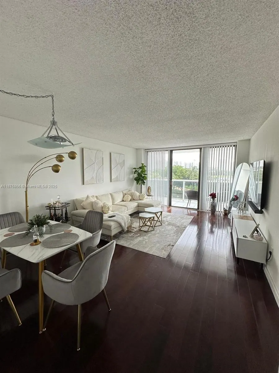 3675 N Country Club Dr, #507